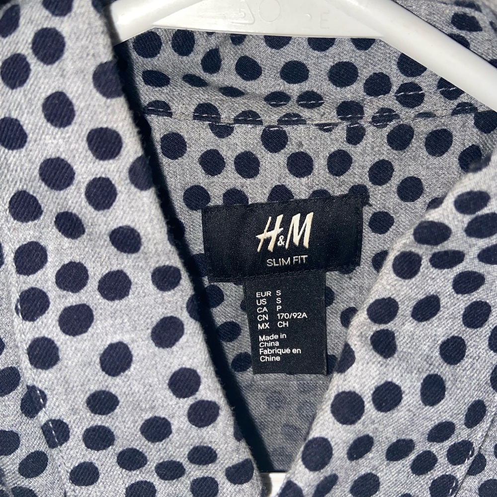 H&M Gray and Black Casual Button Down Shirt with Polka Dot Pattern
